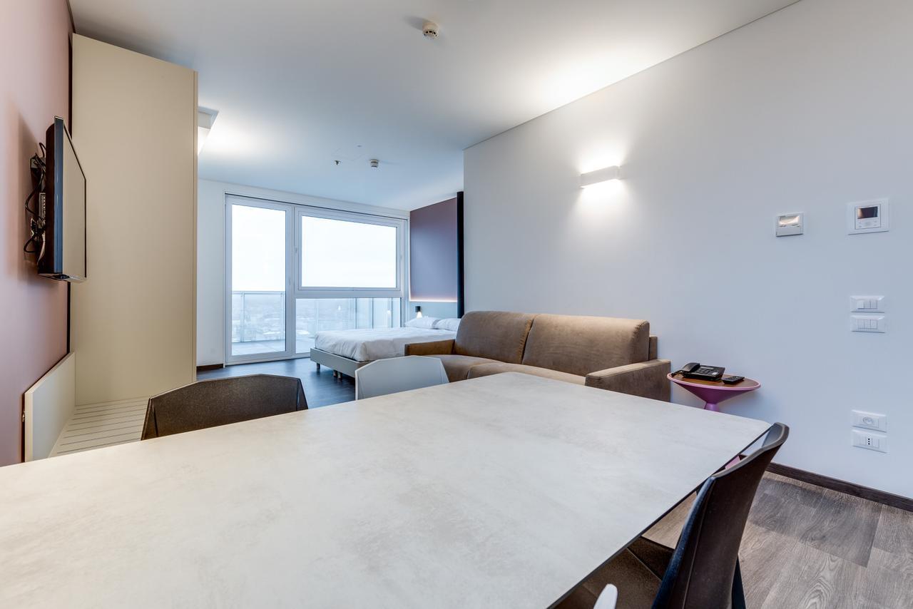 Sky Tower Suite Местре Екстер'єр фото