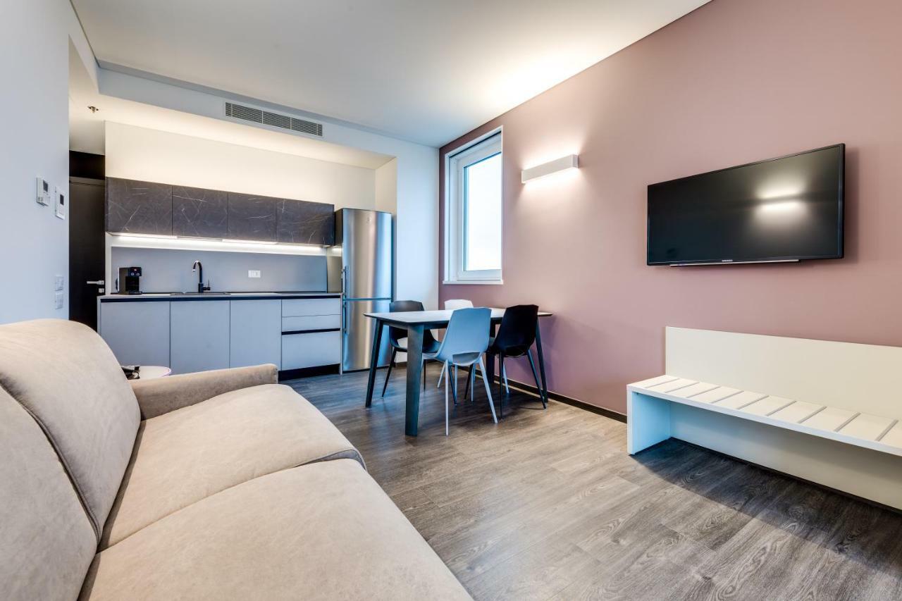 Sky Tower Suite Местре Екстер'єр фото