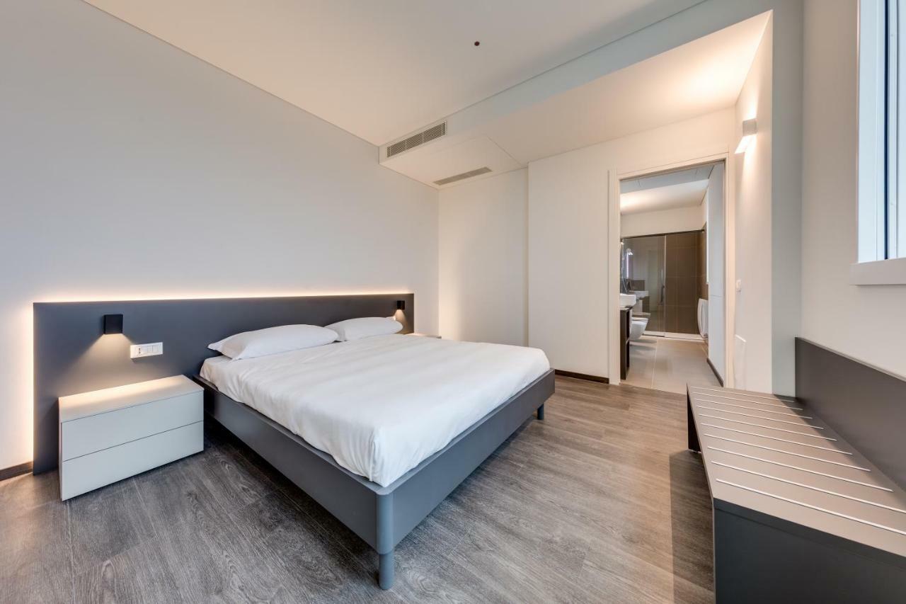 Sky Tower Suite Местре Екстер'єр фото