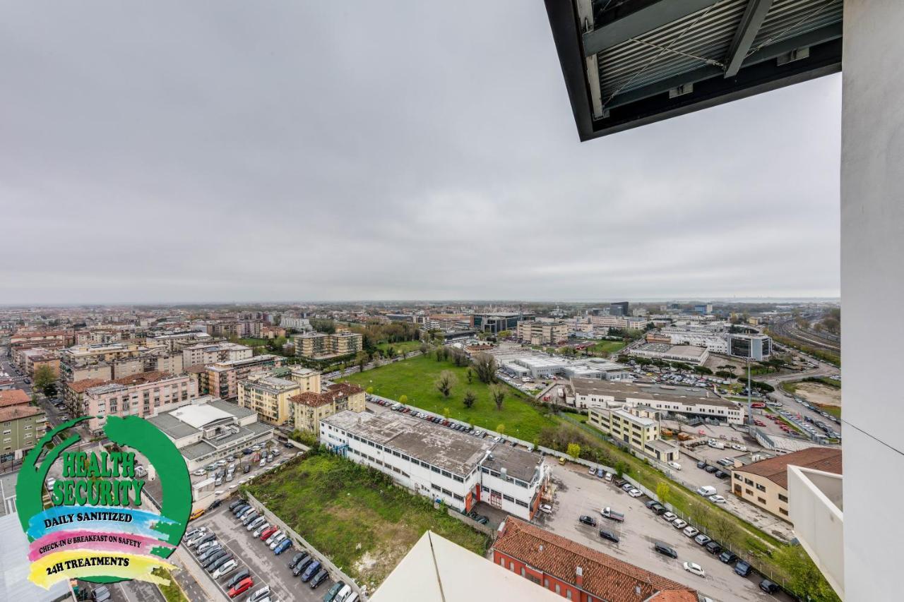 Sky Tower Suite Местре Екстер'єр фото